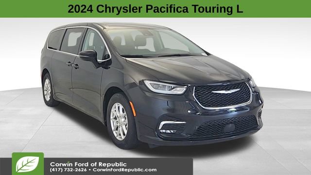 Used 2024 Chrysler Pacifica Touring-L
