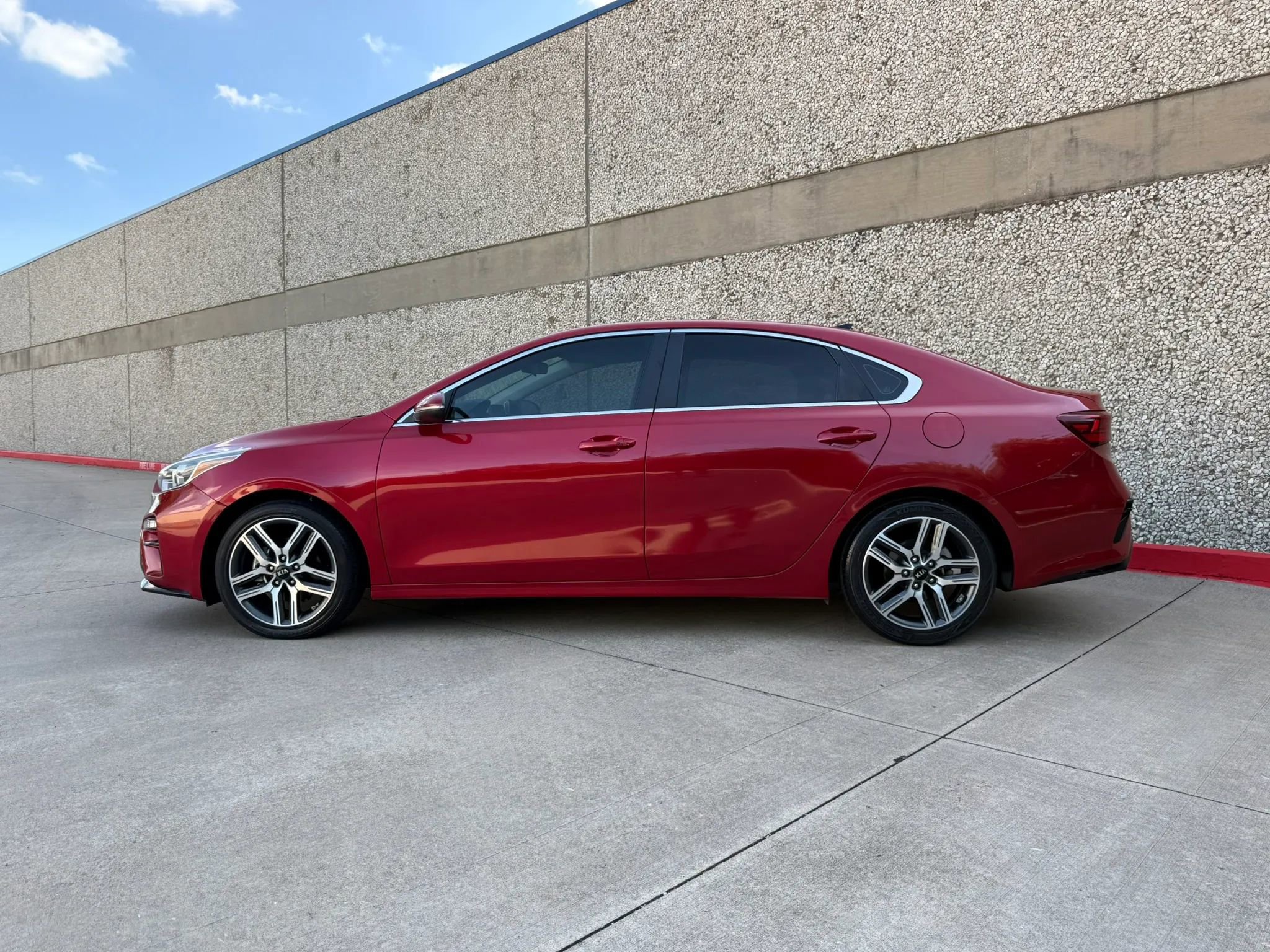 Used 2020 Kia Forte EX FWD image 3