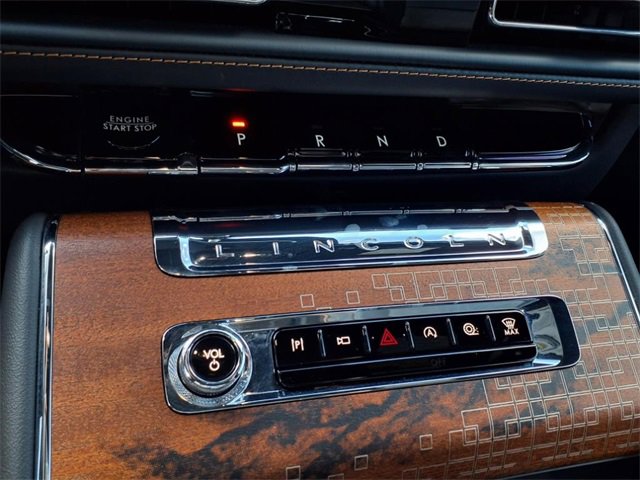 New 2025 Lincoln Aviator Black Label w/ Jet Appearance Package image 6