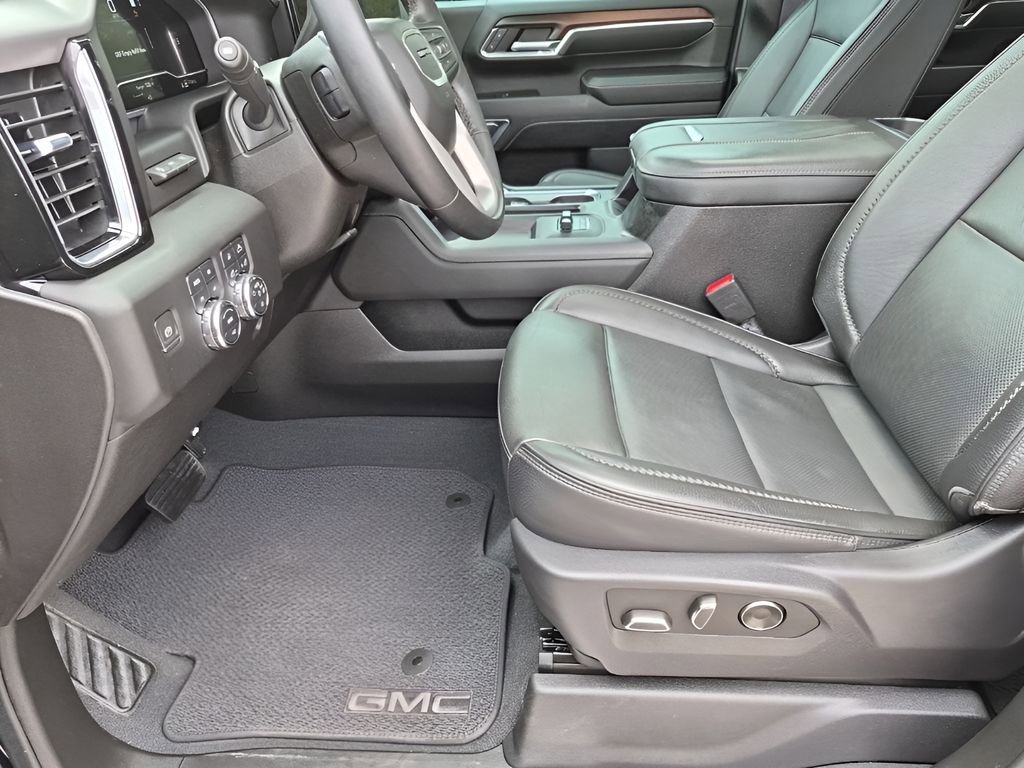 Used 2024 GMC Sierra 2500 Denali w/ Denali Reserve Package AWD/4WD image 33