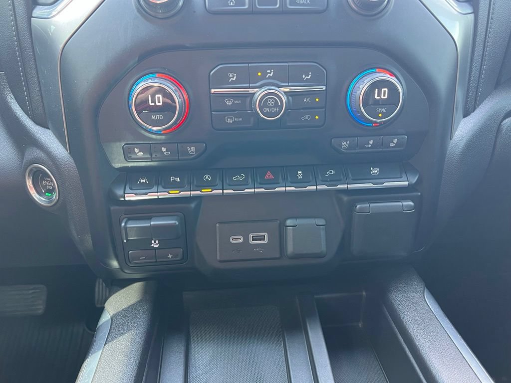 Used 2020 Chevrolet Silverado 1500 LTZ w/ LTZ Premium Package AWD/4WD image 34