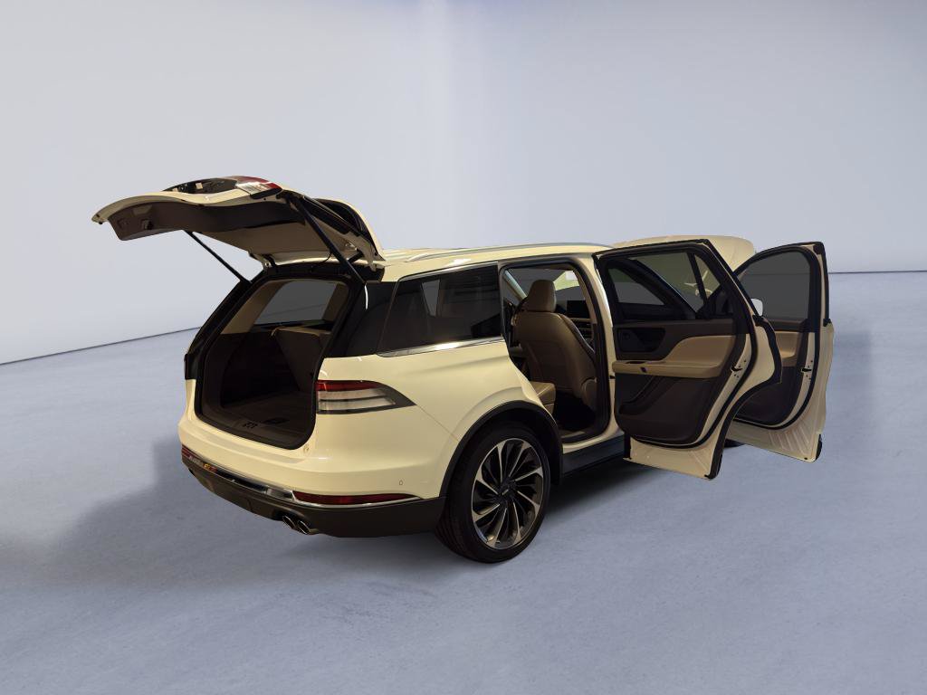 Used 2021 Lincoln Aviator Reserve w/ Equipment Group 201A AWD/4WD image 14