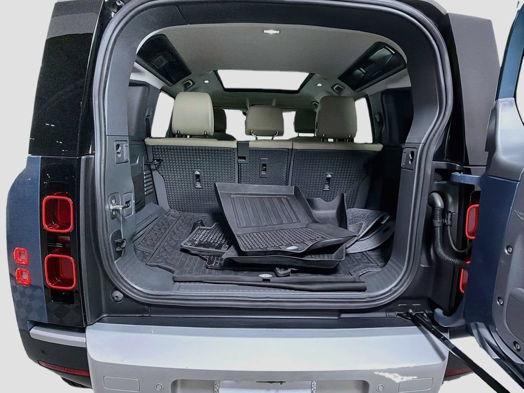Certified 2024 Land Rover Defender 110 S AWD/4WD image 28