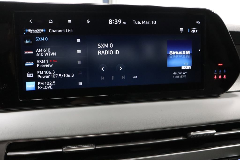 Used 2024 Hyundai Palisade SEL FWD image 2