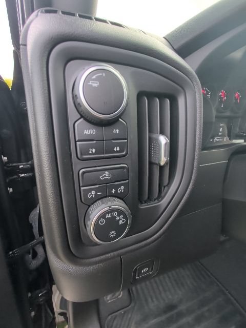 Used 2021 Chevrolet Silverado 1500 Custom Trail Boss AWD/4WD image 13