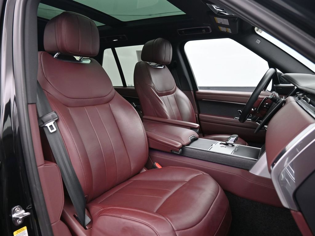 Used 2024 Land Rover Range Rover SE image 27