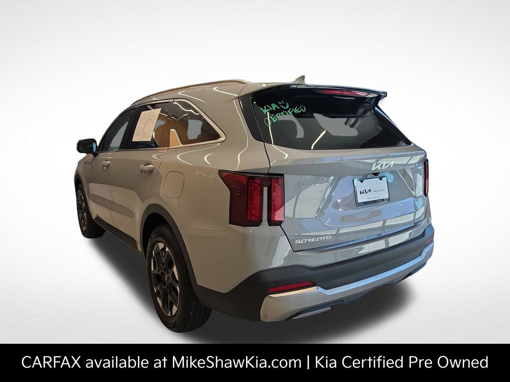 Certified 2025 Kia Sorento S FWD image 4