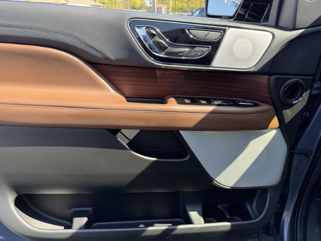 Certified 2023 Lincoln Navigator Reserve AWD/4WD image 15