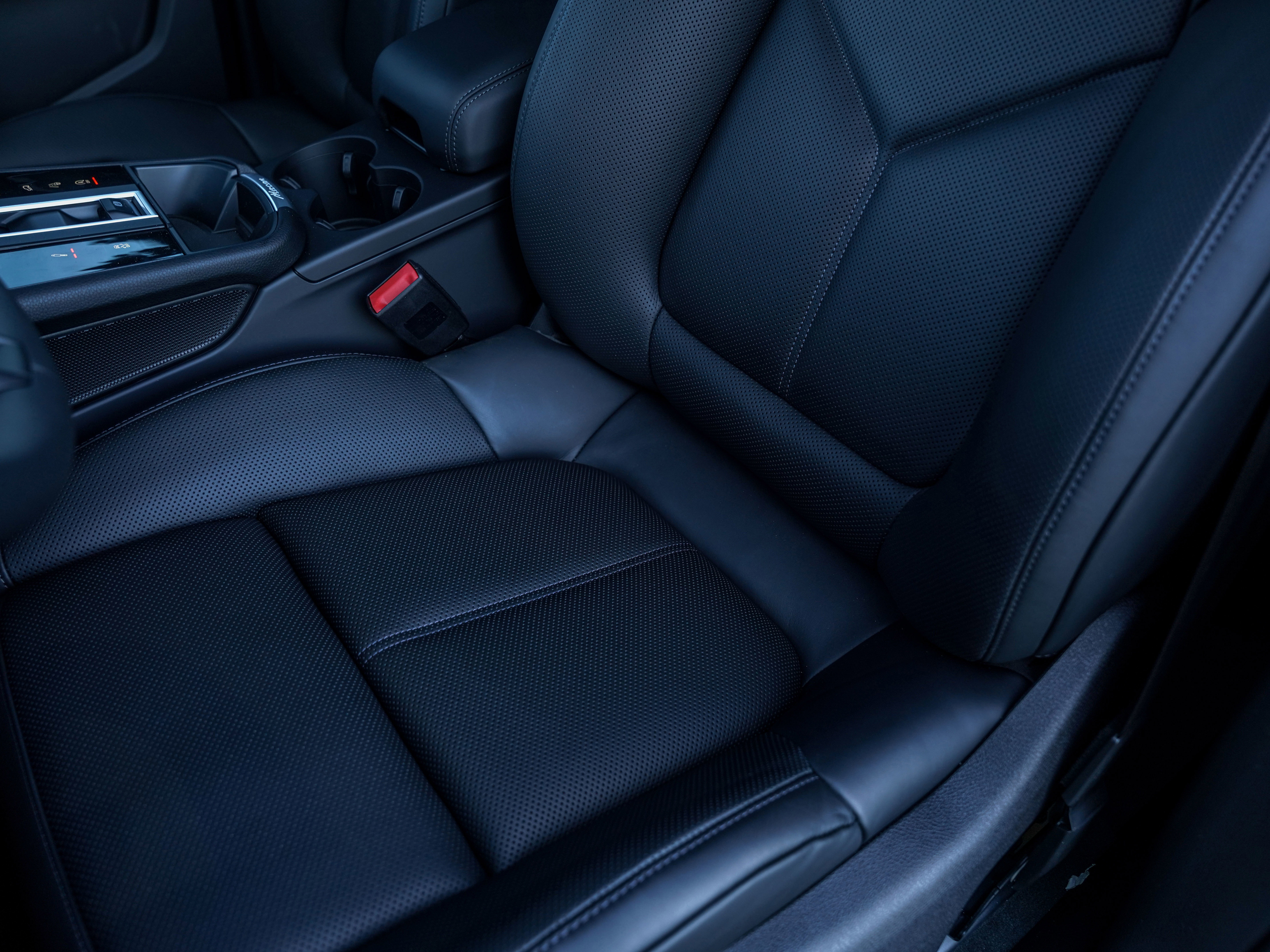 New 2026 Porsche Macan S image 24