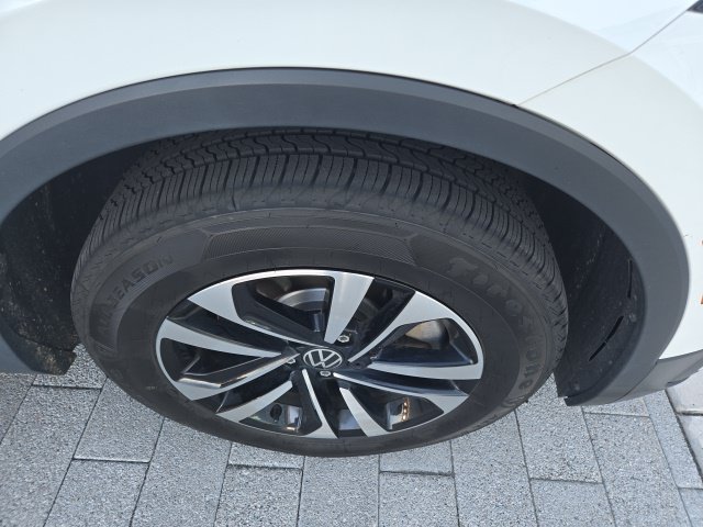 Used 2024 Volkswagen Tiguan S FWD image 8