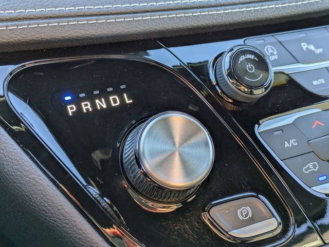 Used 2021 Chrysler Pacifica Touring w/ S Appearance Package image 25