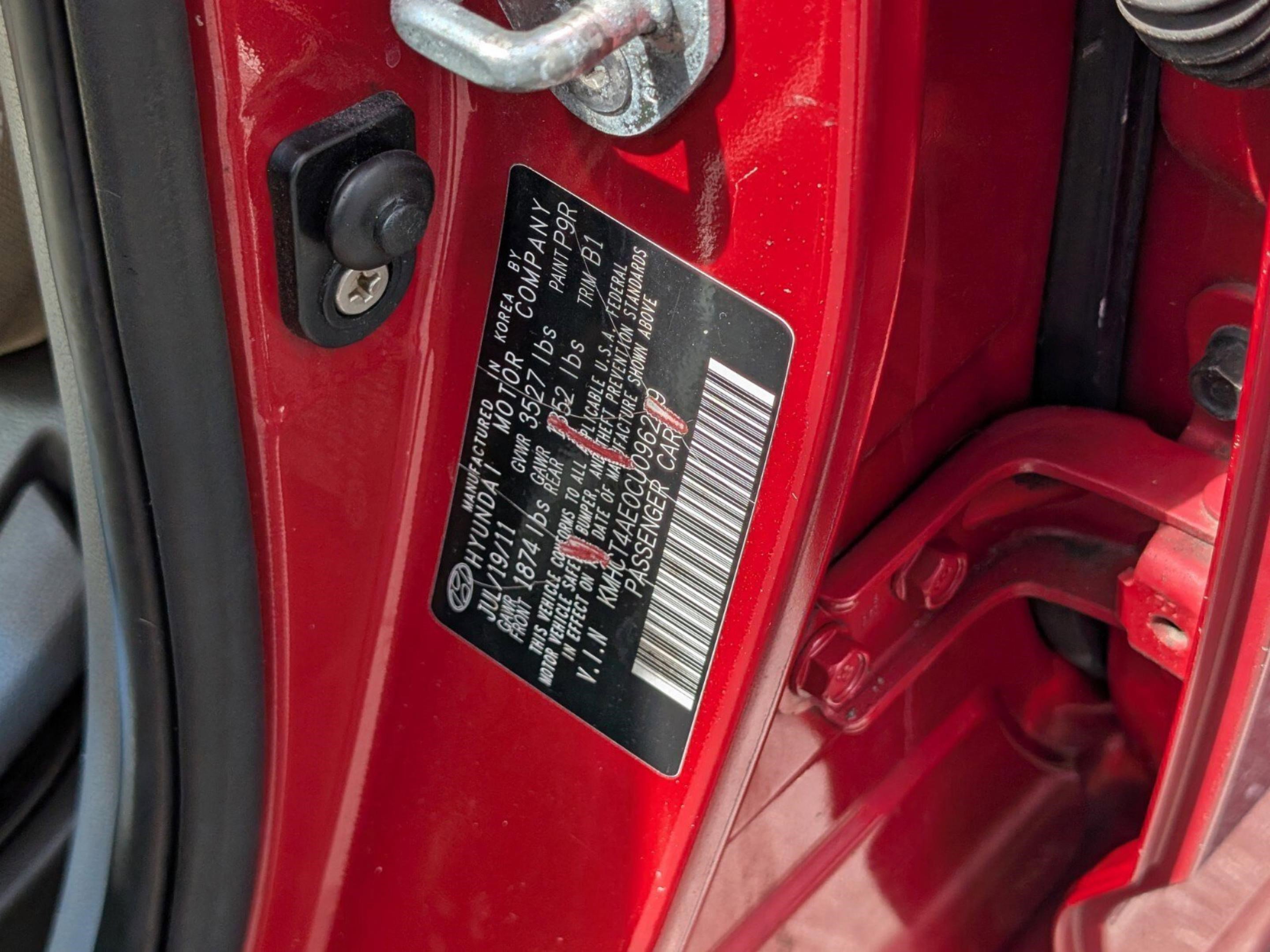 Used 2012 Hyundai Accent GLS image 34