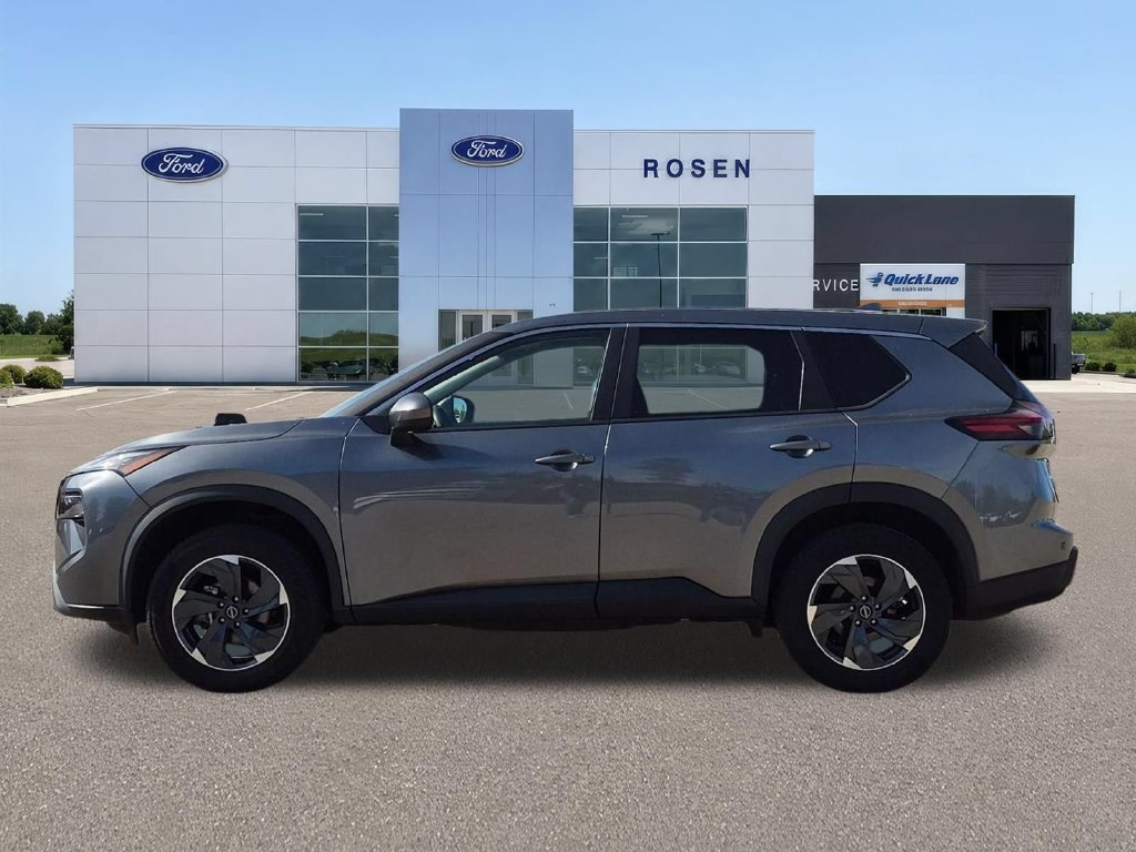 Used 2024 Nissan Rogue SV AWD/4WD image 6