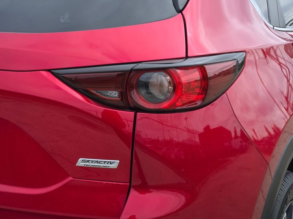 Used 2018 MAZDA CX-5 Touring image 11