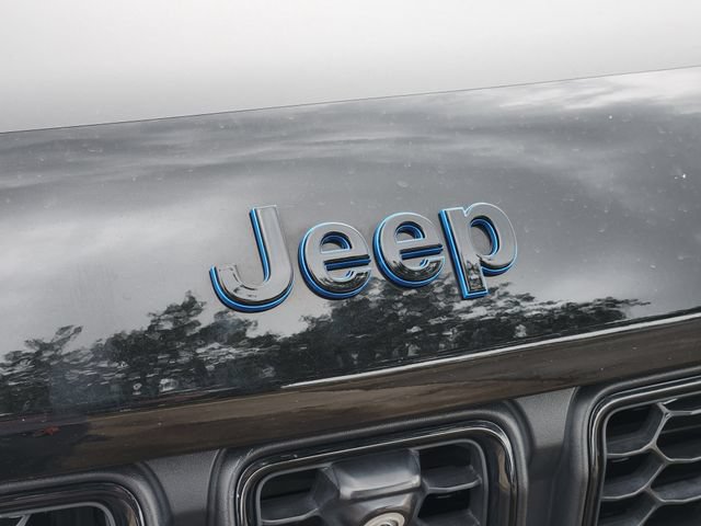 Certified 2023 Jeep Grand Cherokee Trailhawk w/ Advanced Protech Group II AWD/4WD image 11