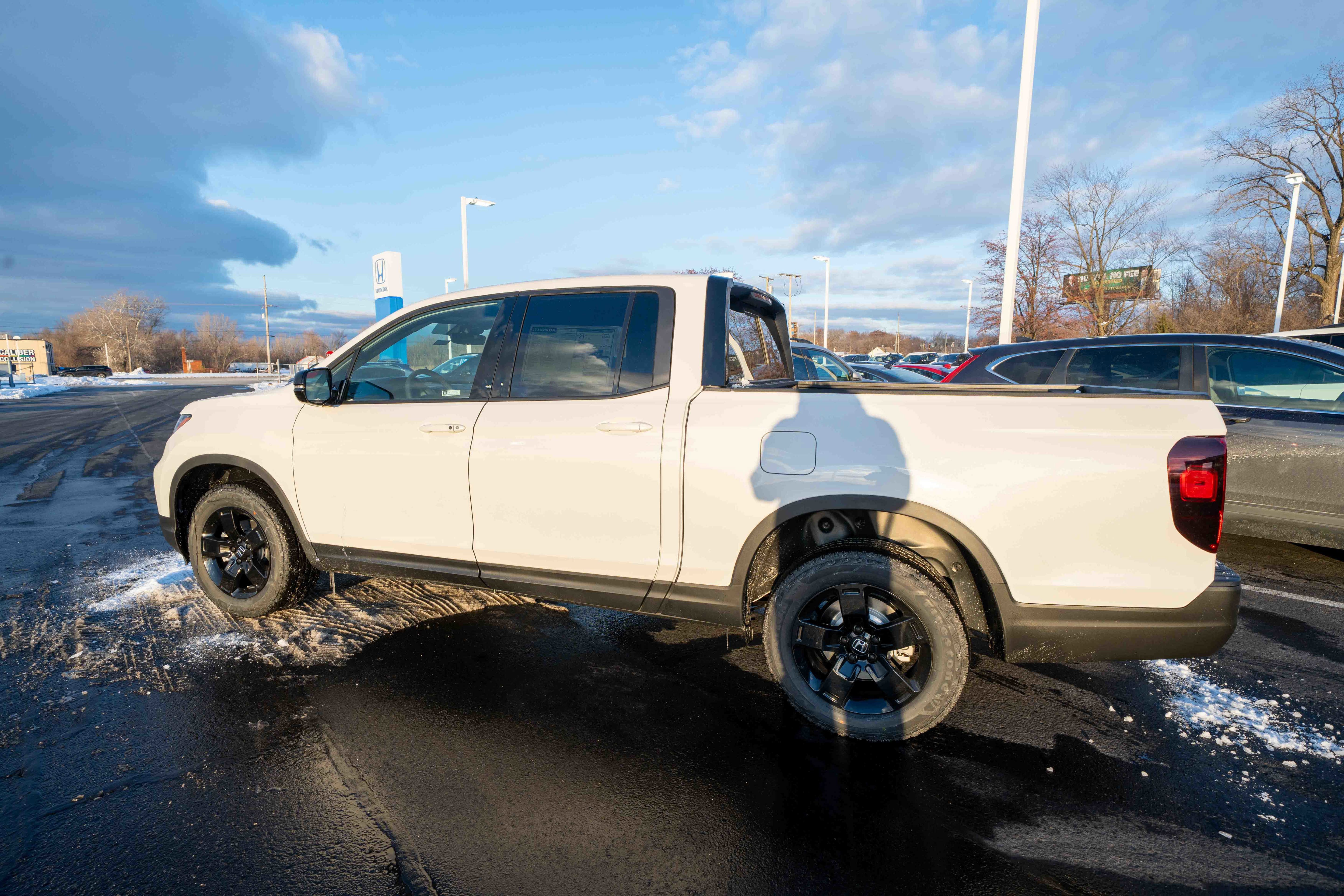 New 2026 Honda Ridgeline Black Edition image 4