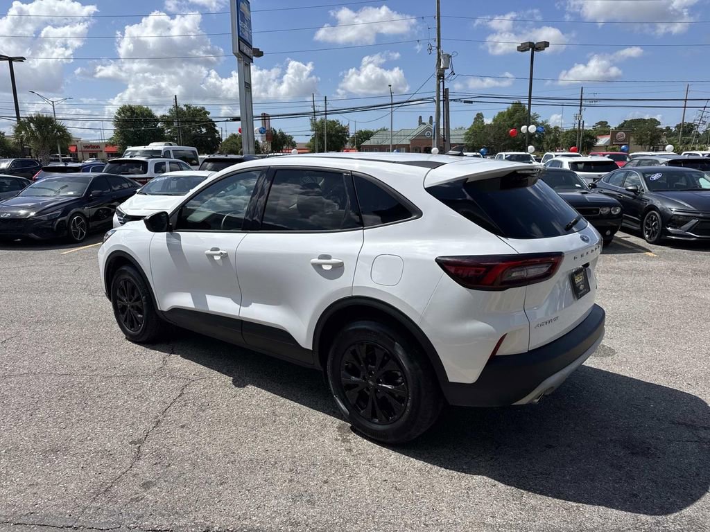 Used 2025 Ford Escape Active AWD/4WD image 6