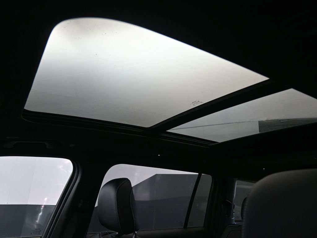 New 2025 Jeep Grand Cherokee L Limited w/ Black Appearance Package image 23