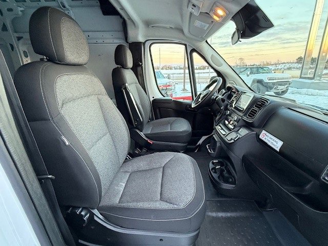 Used 2023 RAM ProMaster 2500 image 16