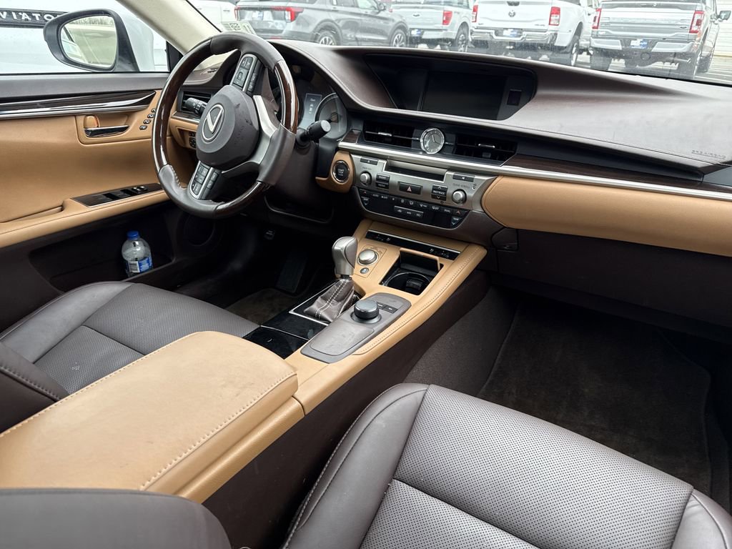 Used 2018 Lexus ES 350 w/ Premier Package image 19