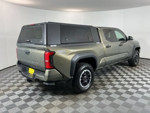Used 2024 Toyota Tacoma TRD Off-Road w/ TRD Off Road Premium Package AWD/4WD image 4