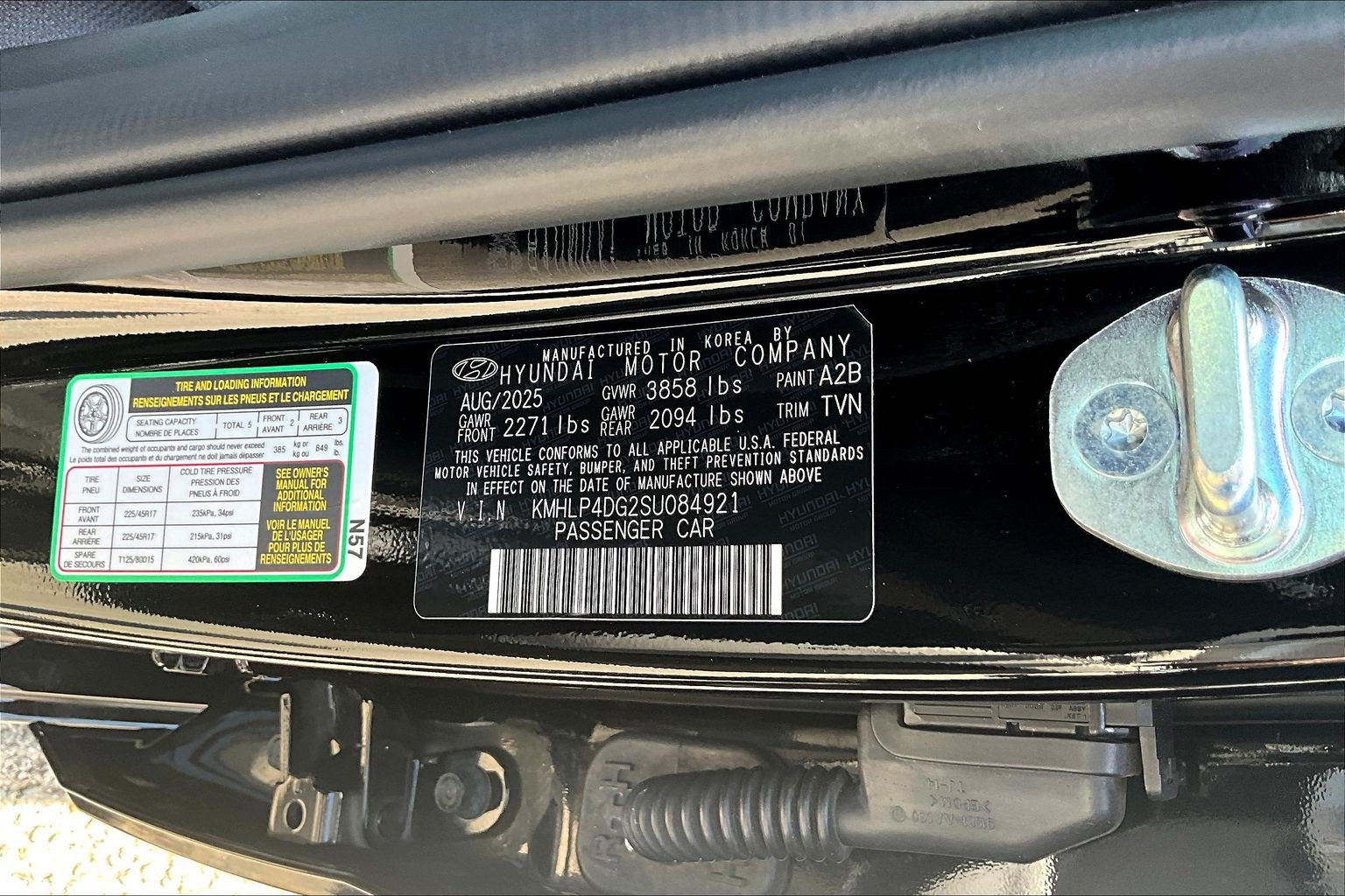Used 2025 Hyundai Elantra Limited FWD image 35