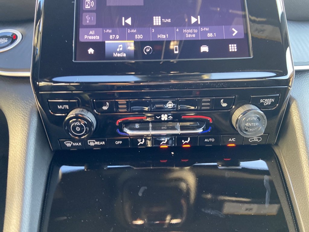 New 2025 Jeep Grand Cherokee L Altitude image 13