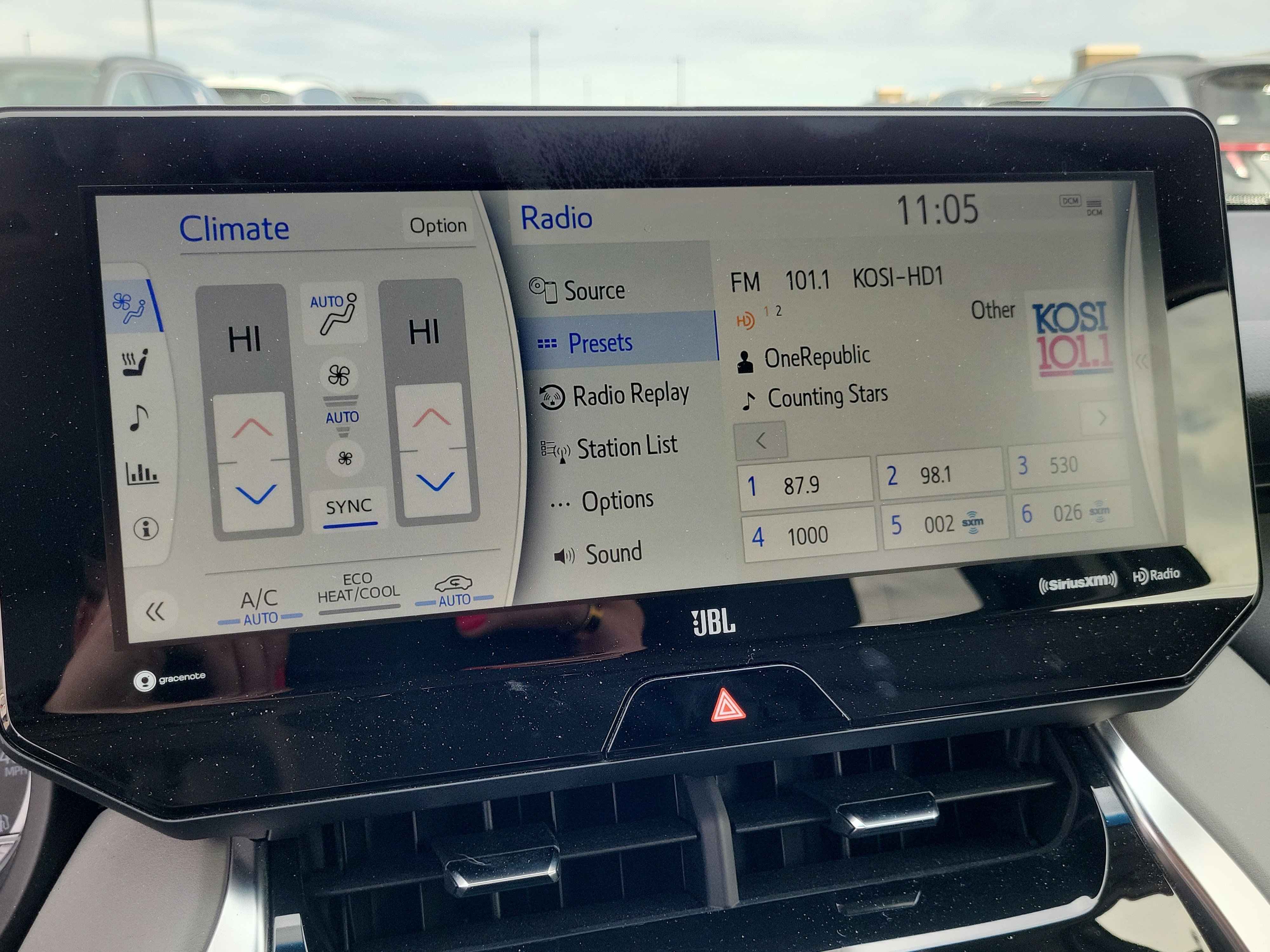 Used 2022 Toyota Venza Limited image 19