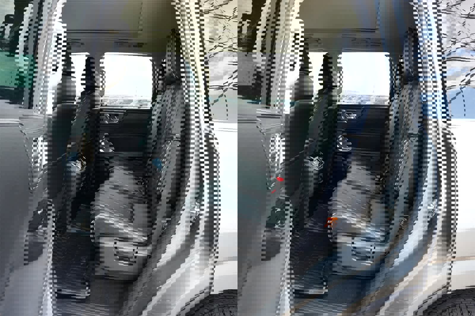 New 2025 INFINITI QX80 Sensory image 19