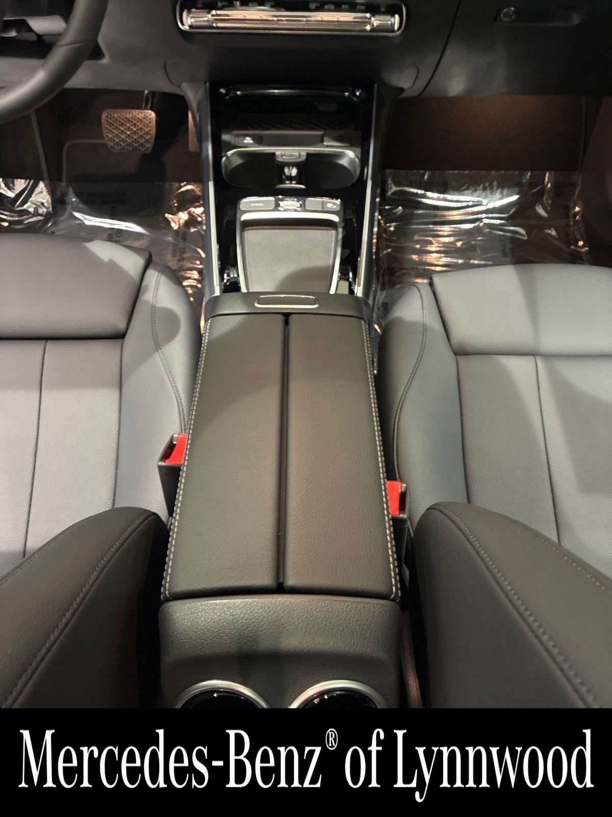 New 2026 Mercedes-Benz GLB 250 4MATIC image 16