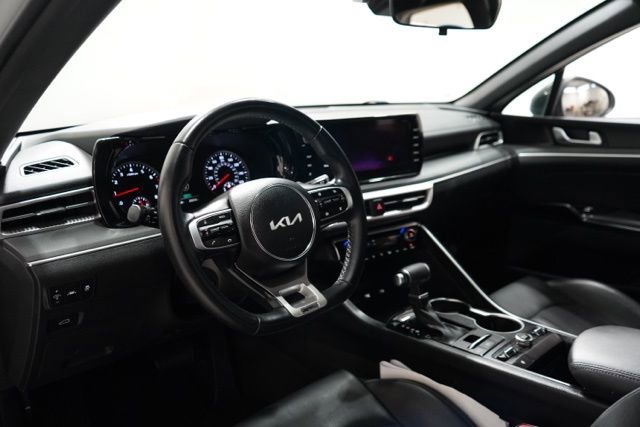 Used 2024 Kia K5 GT-Line w/ GT-Line Premium Package image 17