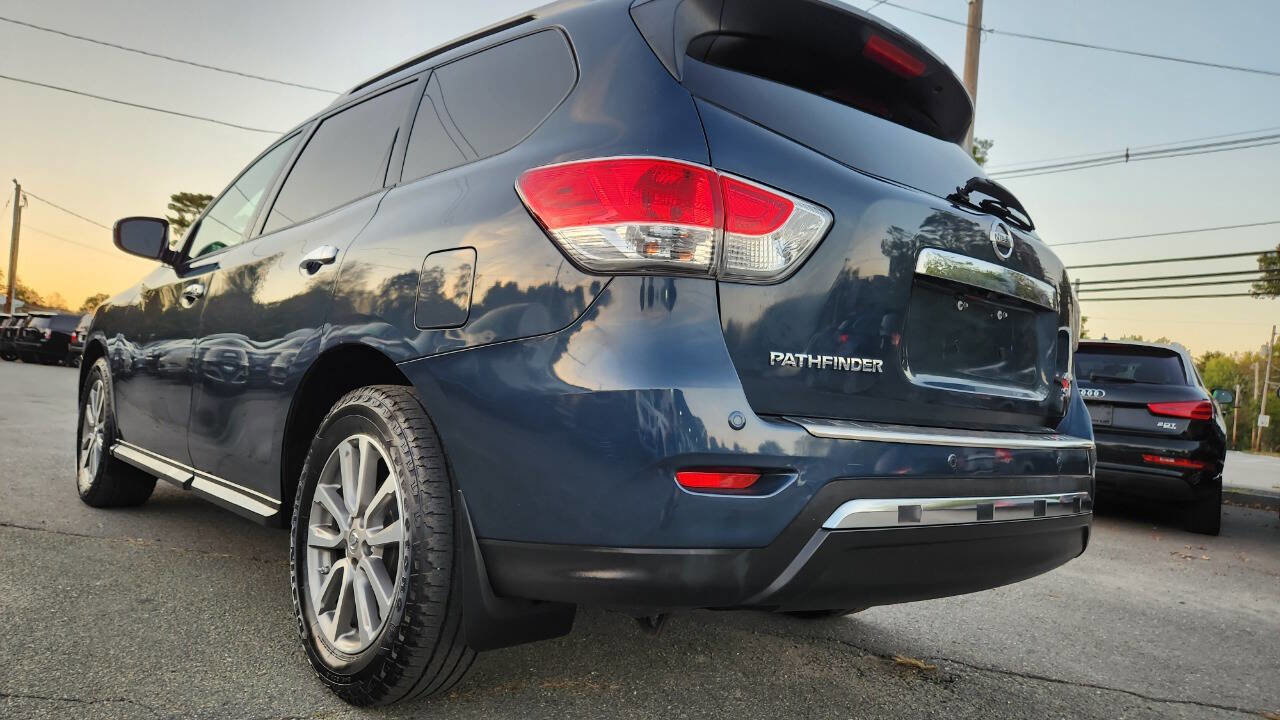 Used 2015 Nissan Pathfinder SV w/ Cargo Package AWD/4WD image 11