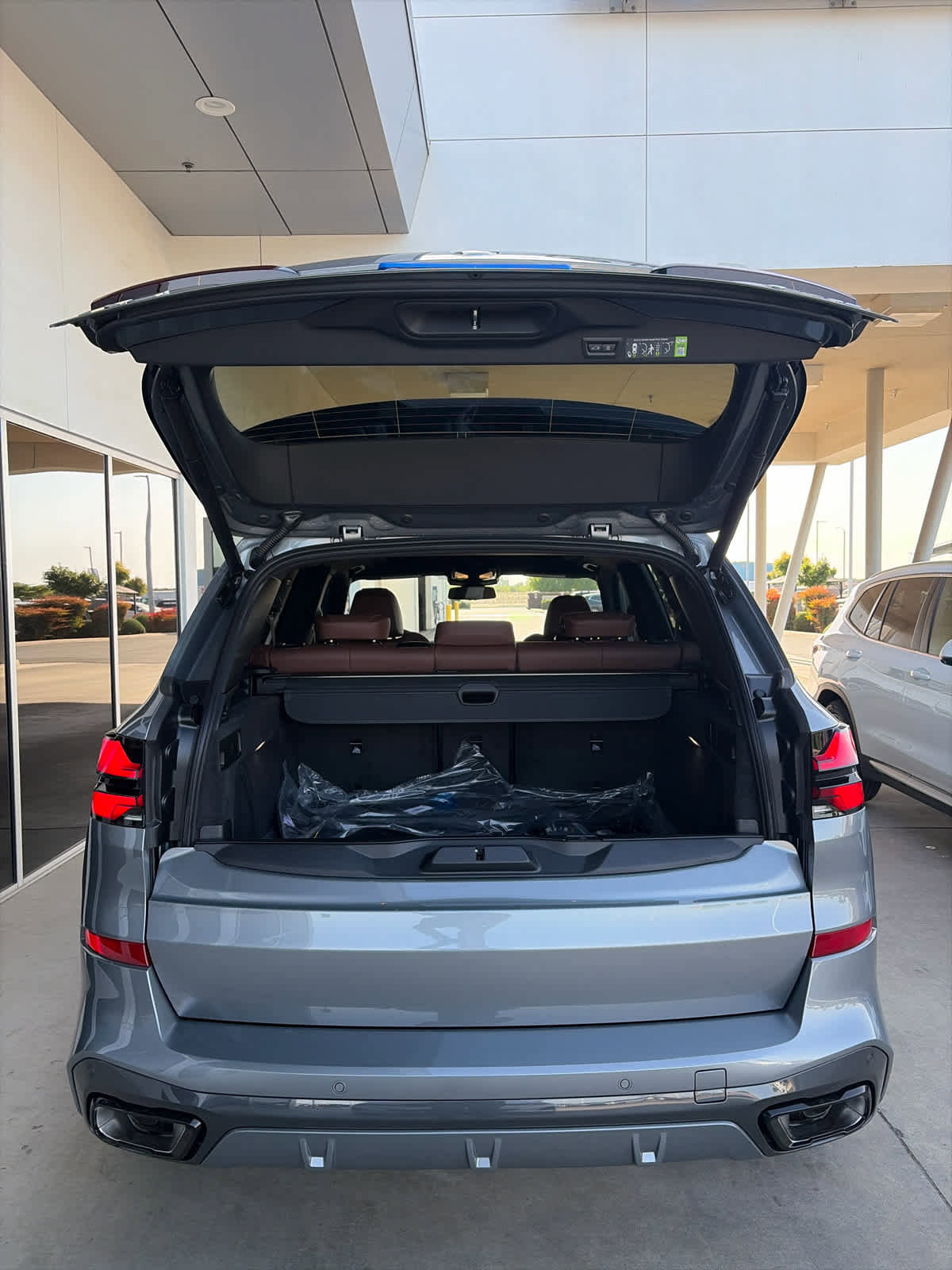 New 2026 BMW X5 xDrive40i w/ M Sport Package AWD/4WD image 12
