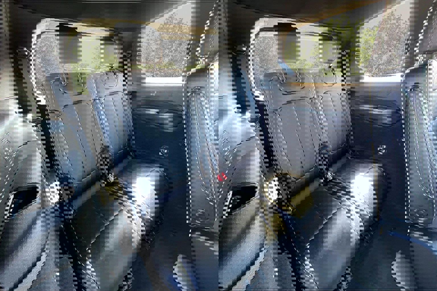 Used 2024 Jeep Grand Cherokee L Overland image 28