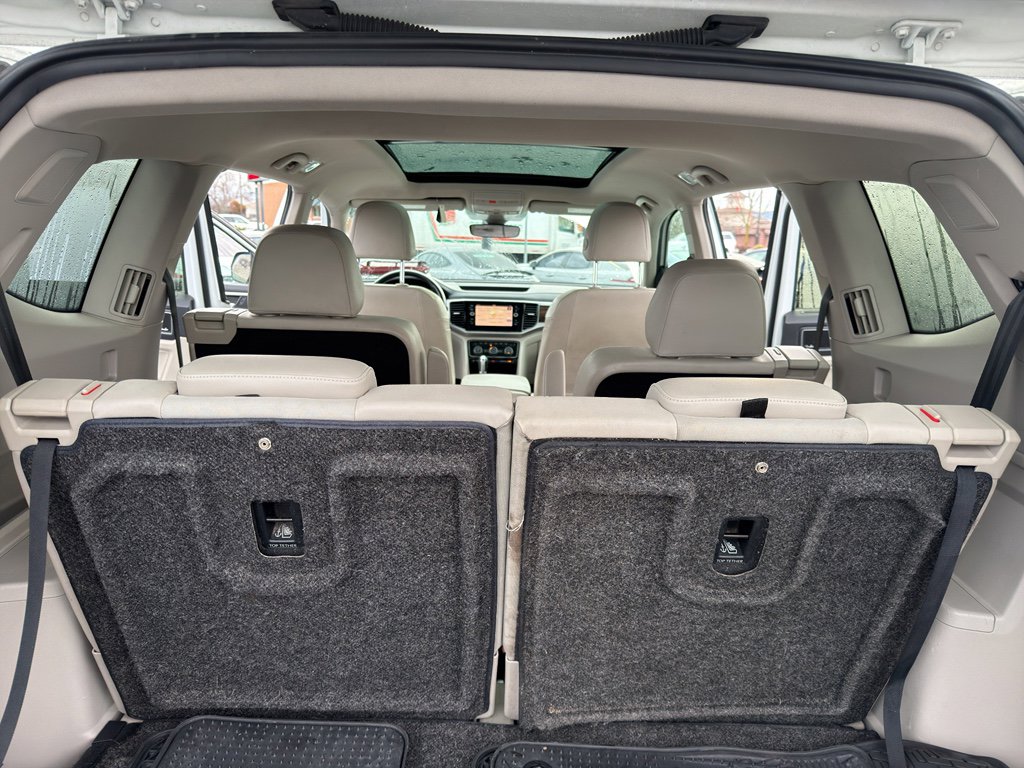 Used 2018 Volkswagen Atlas SEL Premium image 16