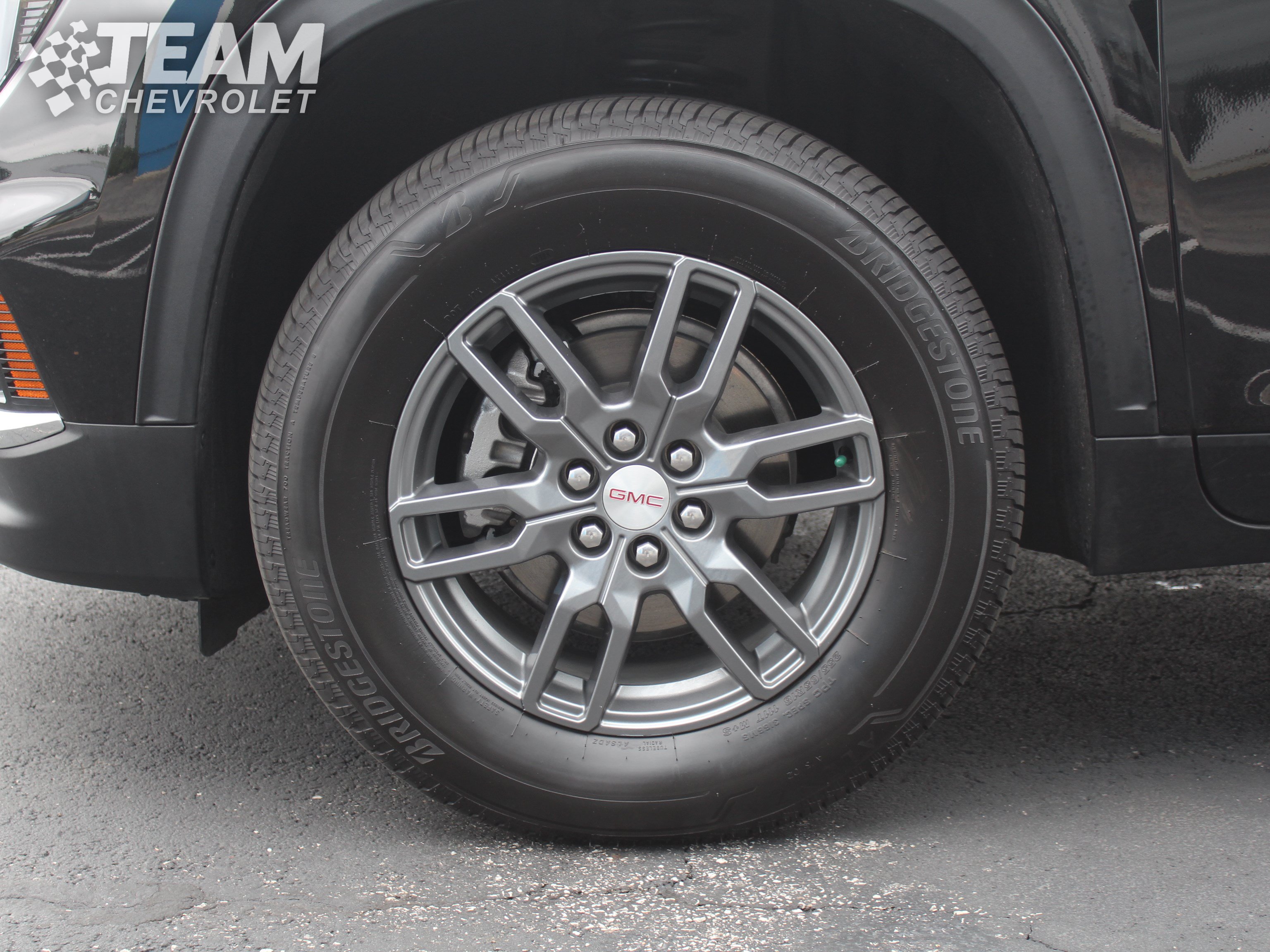 Certified 2025 GMC Acadia Elevation AWD/4WD image 30