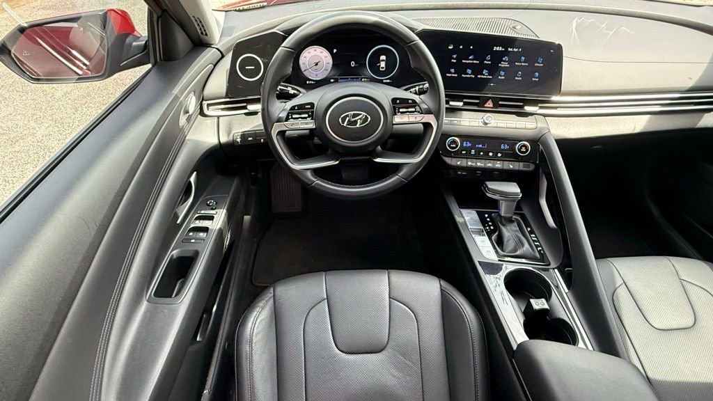 Used 2023 Hyundai Elantra Limited image 25