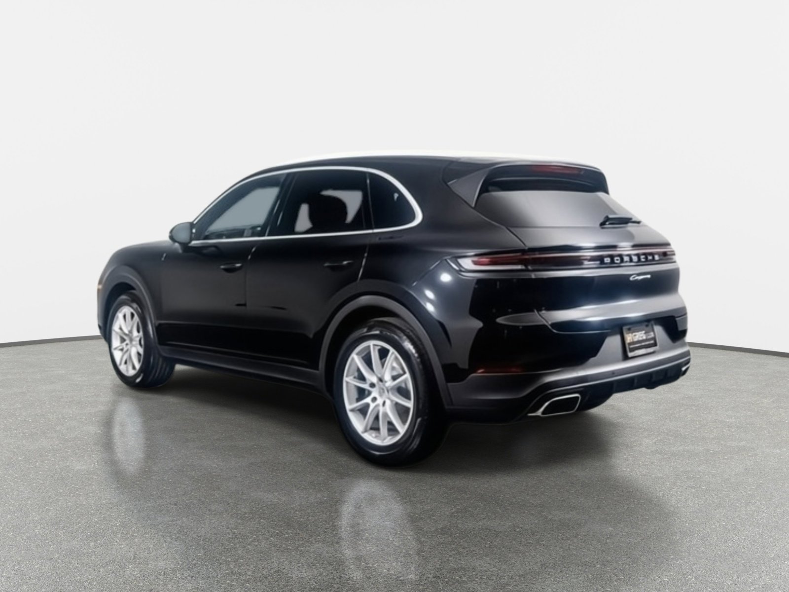 Used 2024 Porsche Cayenne image 32