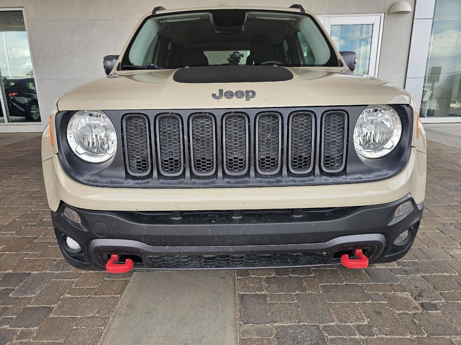 Used 2016 Jeep Renegade Trailhawk w/ Safety & Security Group image 11