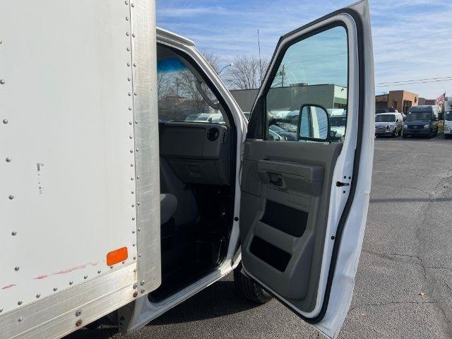 Used 2017 Ford E-350 and Econoline 350 Super Duty w/ Power Windows & Locks Group RWD image 17