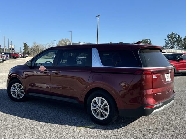 Used 2024 Kia Carnival LX image 11