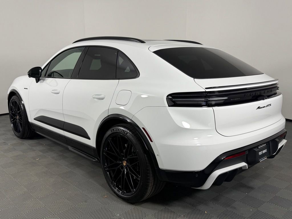 New 2026 Porsche Macan GTS Electric image 3