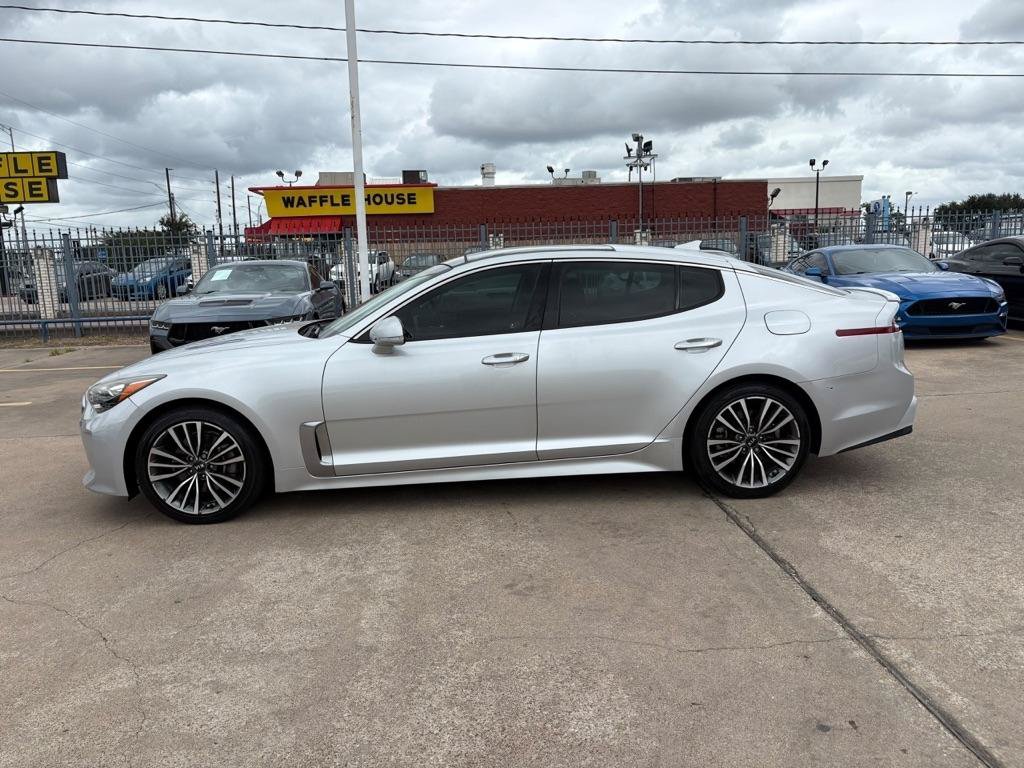 Used 2018 Kia Stinger Premium RWD image 3