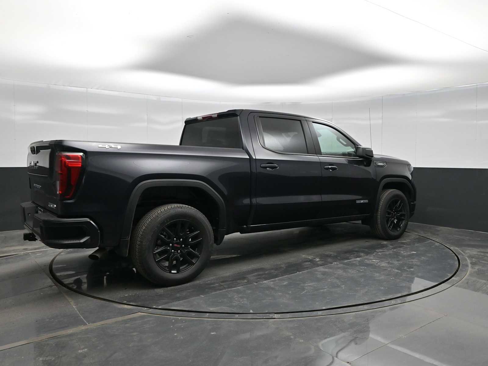 New 2026 GMC Sierra 1500 Elevation image 8