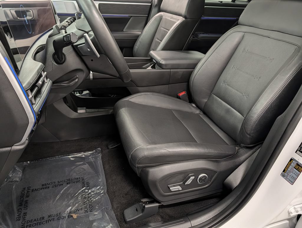 Used 2024 Hyundai Santa Fe Limited AWD/4WD image 9