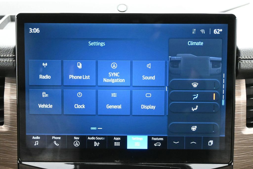 Used 2024 Ford Expedition Limited AWD/4WD image 10