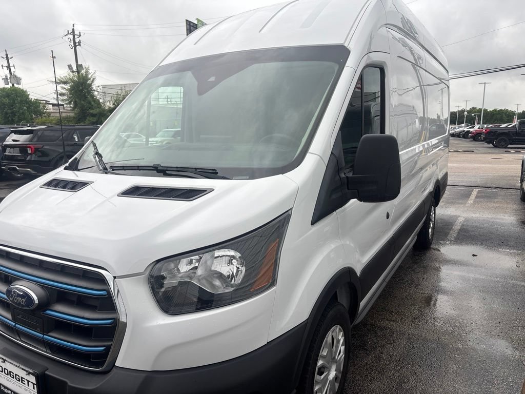 Used 2023 Ford E-Transit 148 High Roof Extended RWD image 4