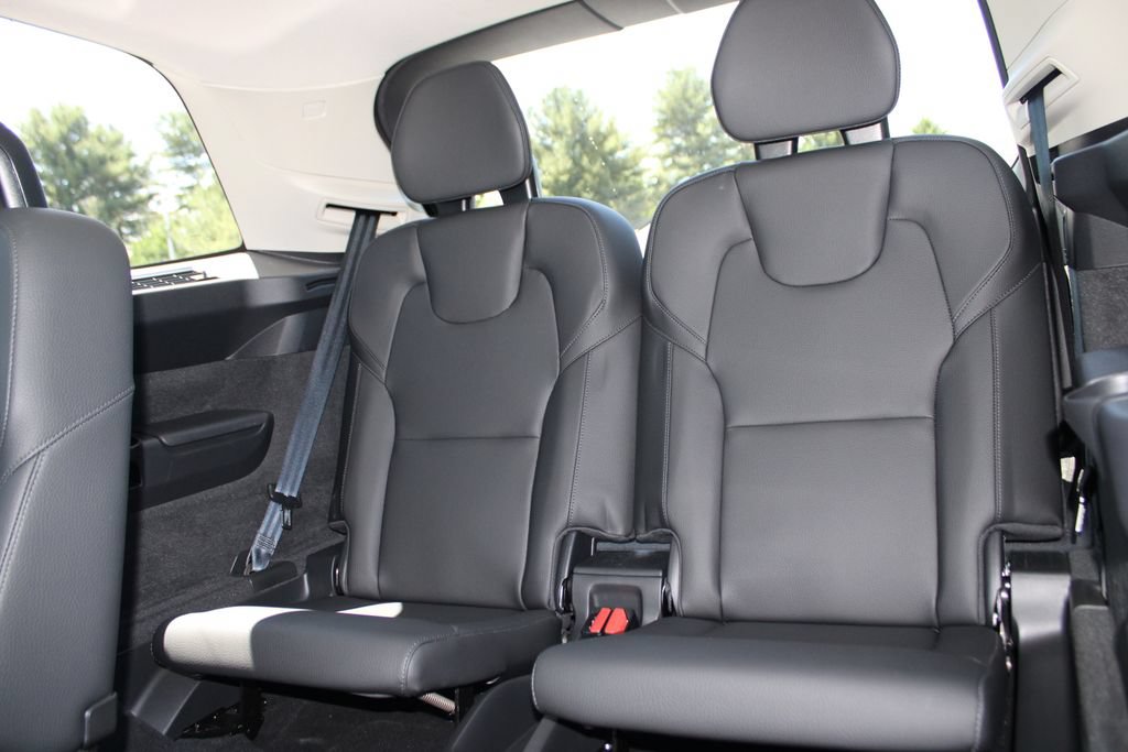 Used 2025 Volvo XC90 B6 Plus AWD/4WD image 15
