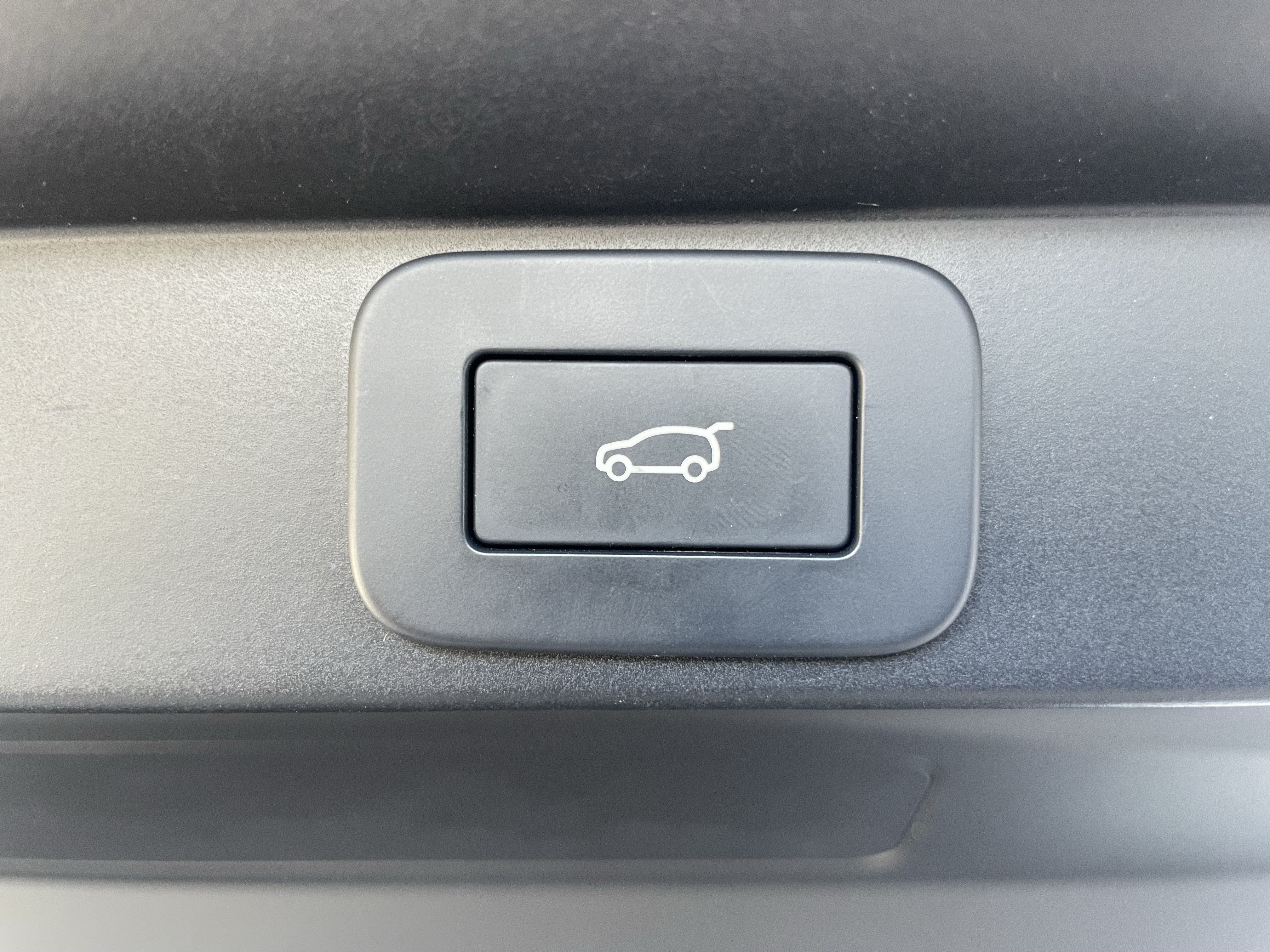 Used 2024 Land Rover Range Rover SE AWD/4WD image 36