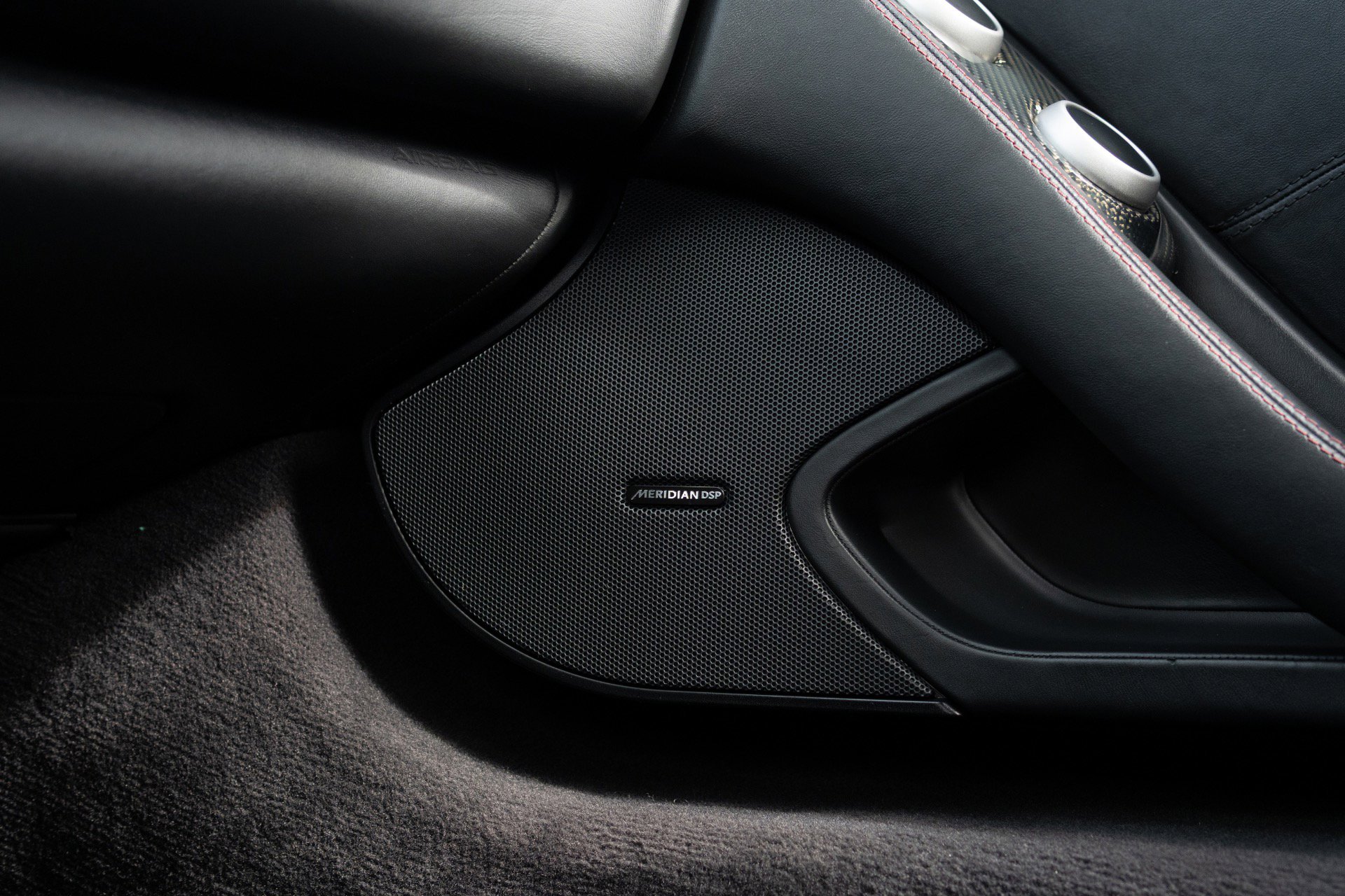 Used 2013 McLaren MP4-12C image 44